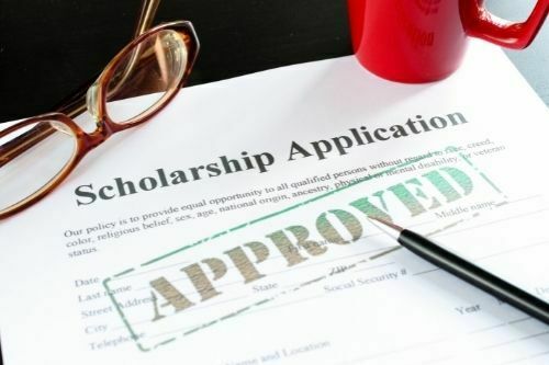 Finances Top 10 Scholarships in Spain