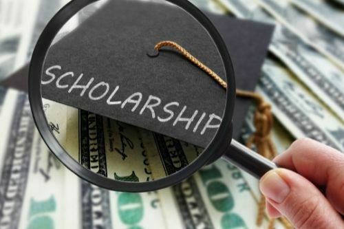 Funds Scholarships within the Czech Republic | High 7 scholarships to use for!